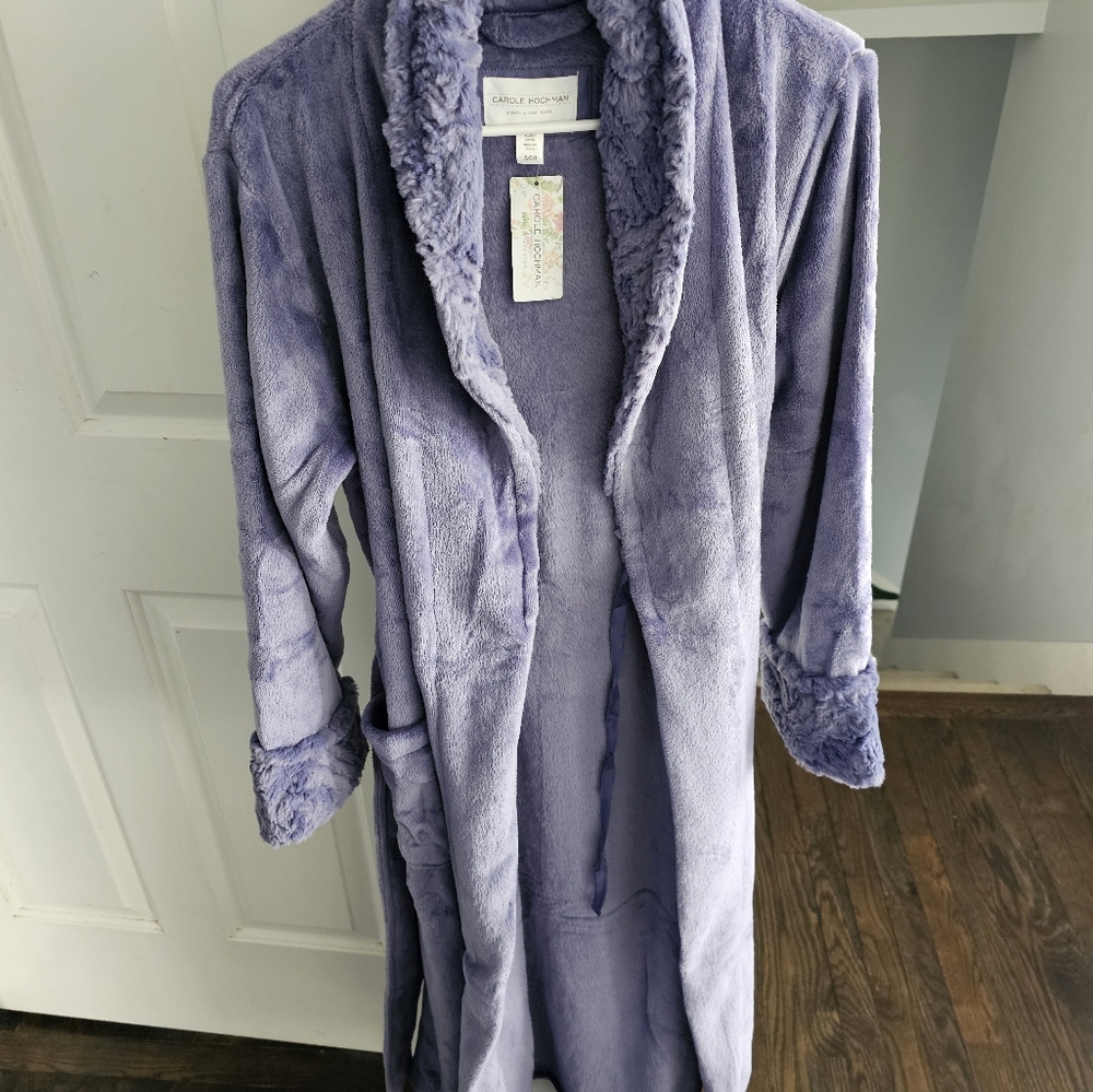 Cable Hochman fuzzy robe